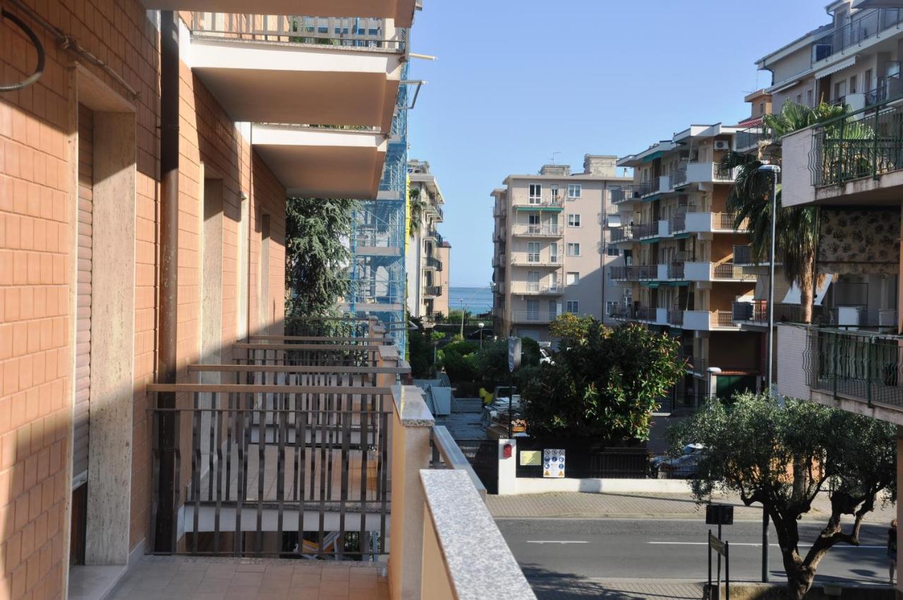 Appartamento Viale Repubblica 307 6 Pietra Ligure Esterno foto